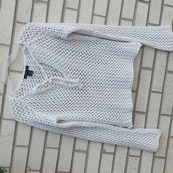 Abercrombie & Fitch Sweaters - Abercrombie Sweater/White
